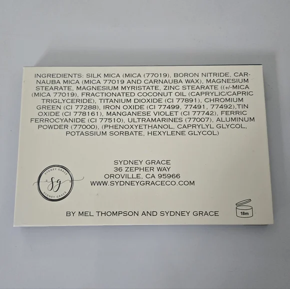 Sydney Grace Tiny Marvels Eyeshadow Palette - Picture 2 of 5